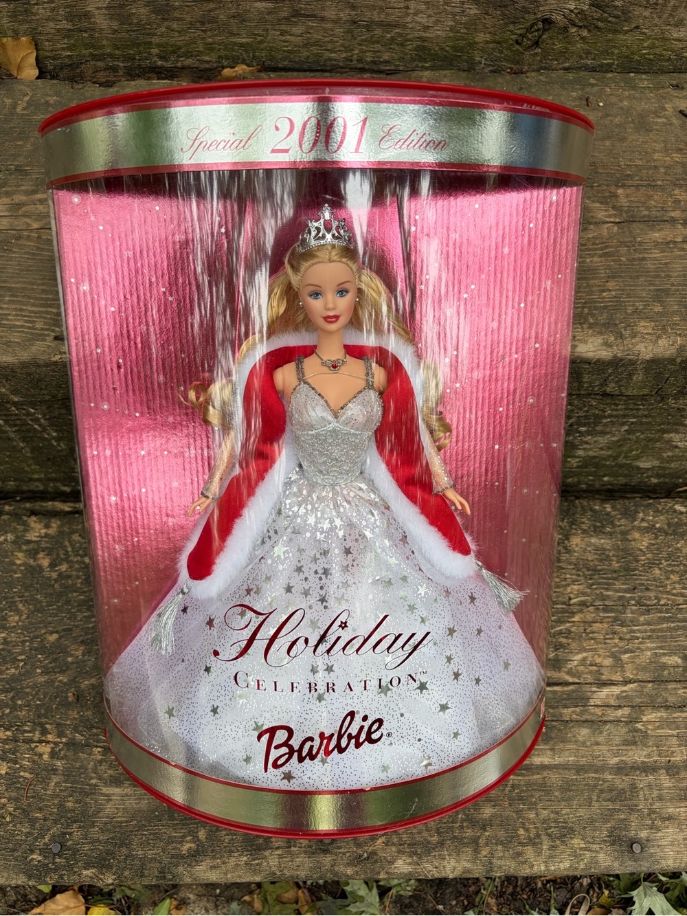 Barbie Holiday Celebration 2001 Special Edition Doll - White, Red, Silver
